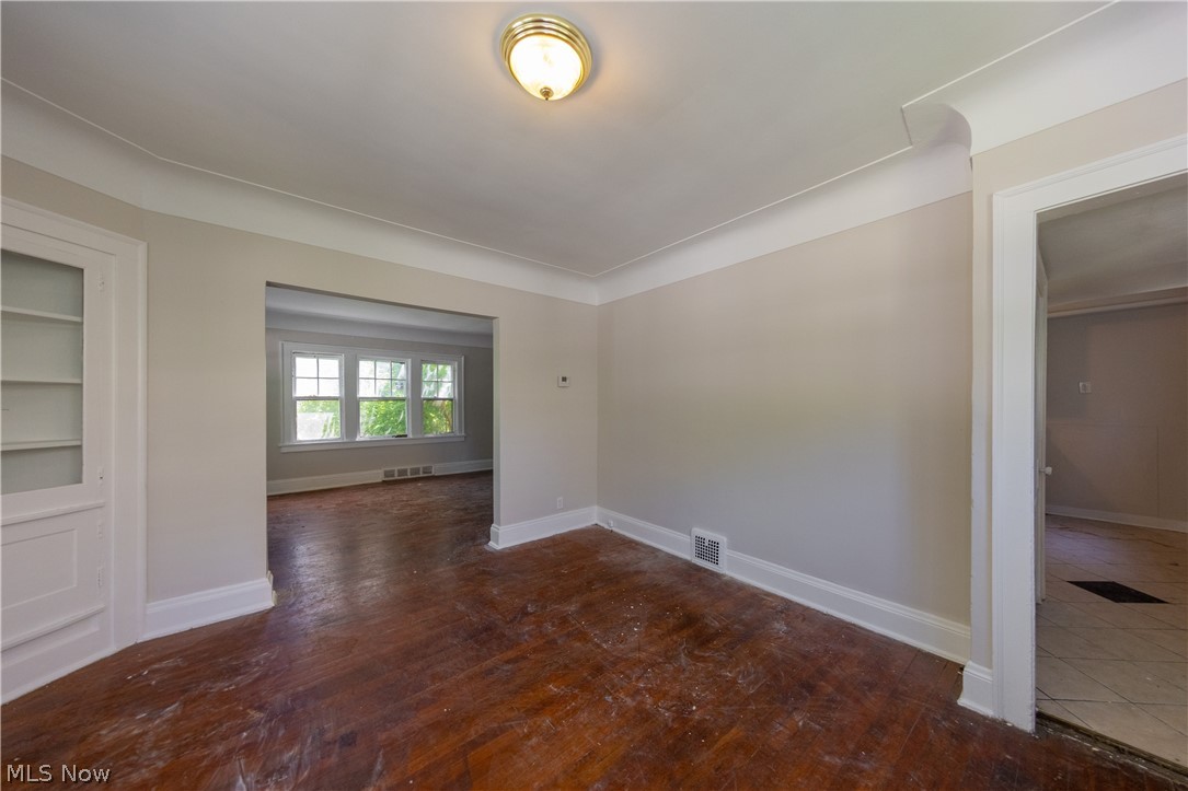14650 Superior Road Cleveland, OH 44118 - Photo 7 of 50