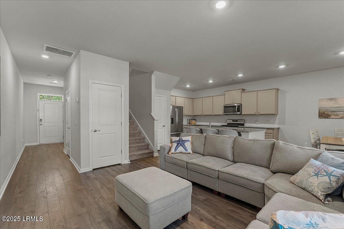 86 Slater Street Bluffton, SC 29909 - Photo 11 of 42 07-Living Room