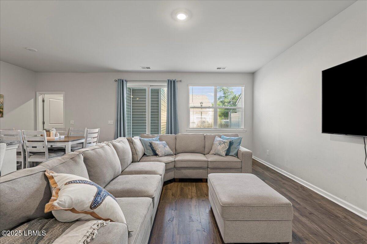 86 Slater Street Bluffton, SC 29909 - Photo 12 of 42 09-Living Room
