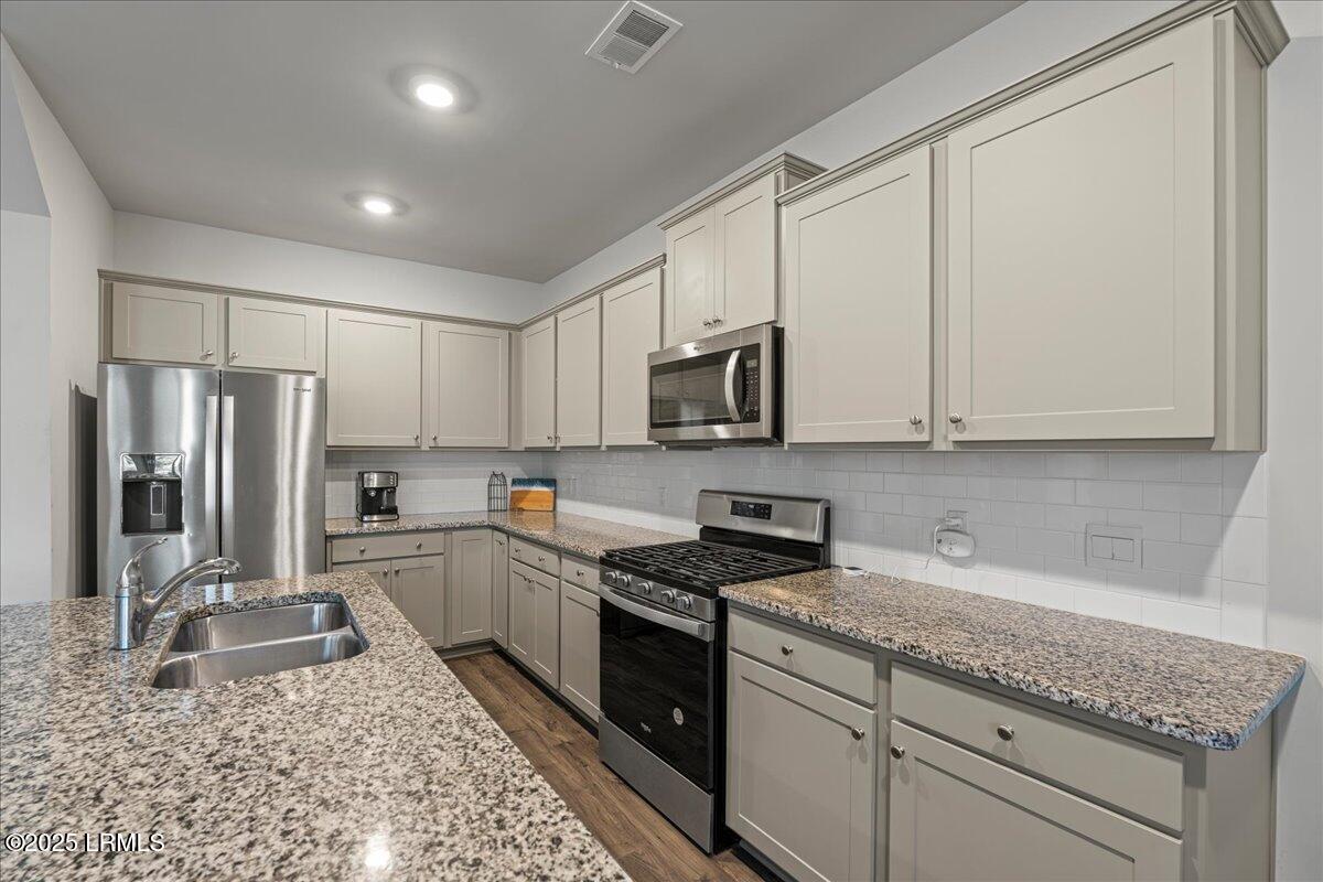 86 Slater Street Bluffton, SC 29909 - Photo 13 of 42 11-Kitchen