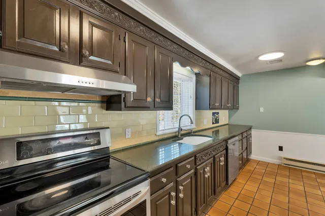 $554,900 | 93 Perley Road, Francestown, NH 03043