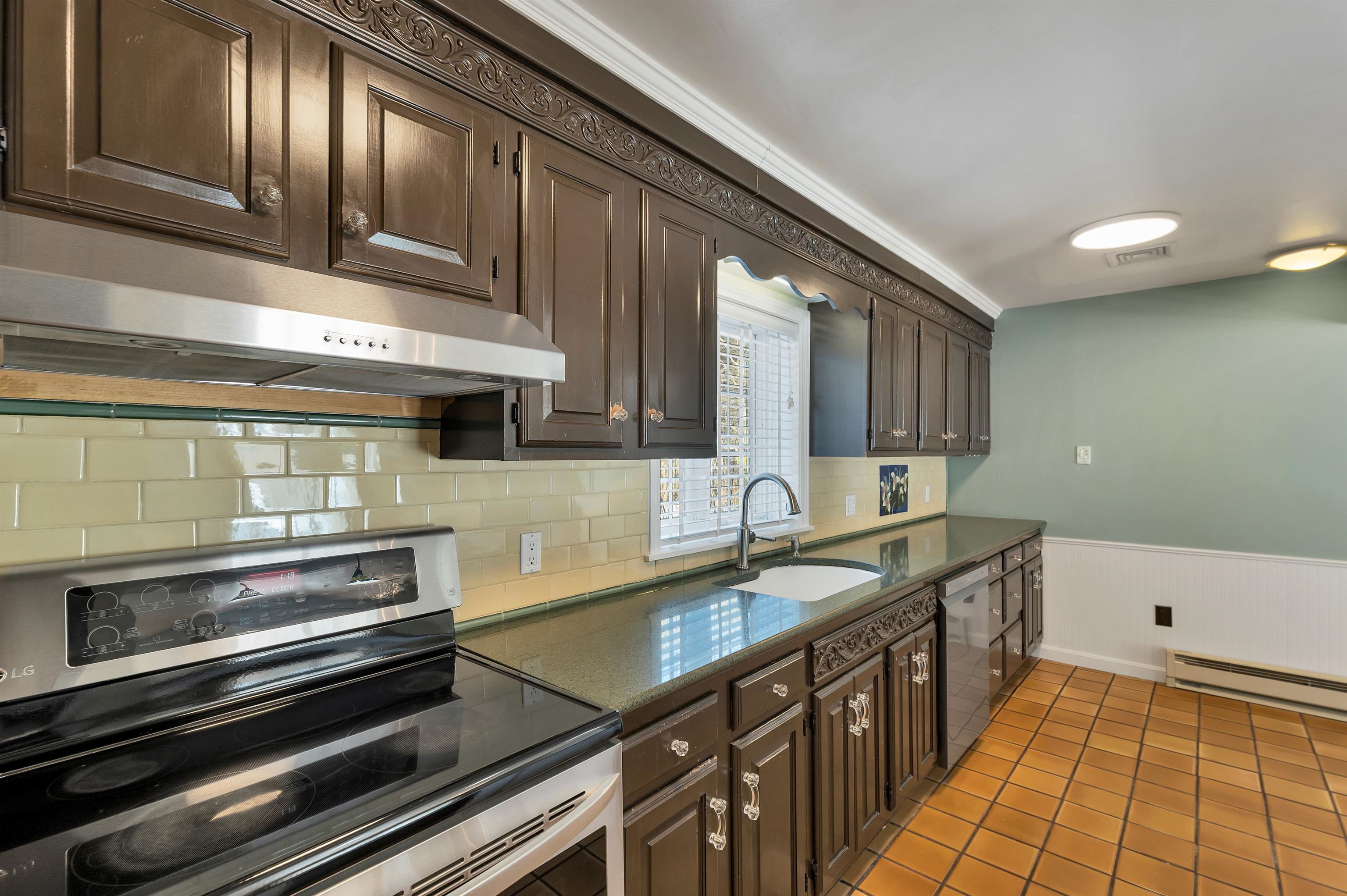 93 Perley Road Francestown, NH 03043 - Photo 15 of 57