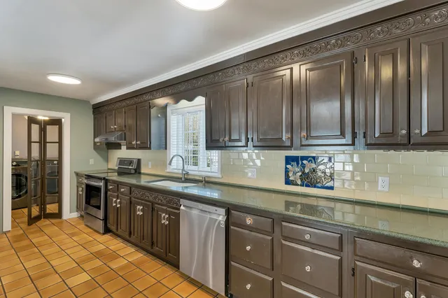 $554,900 | 93 Perley Road, Francestown, NH 03043