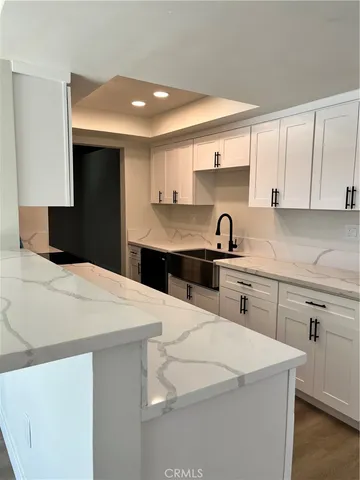 $4,650 | 2007 Huntington Lane, Unit 1, Redondo Beach, CA 90278