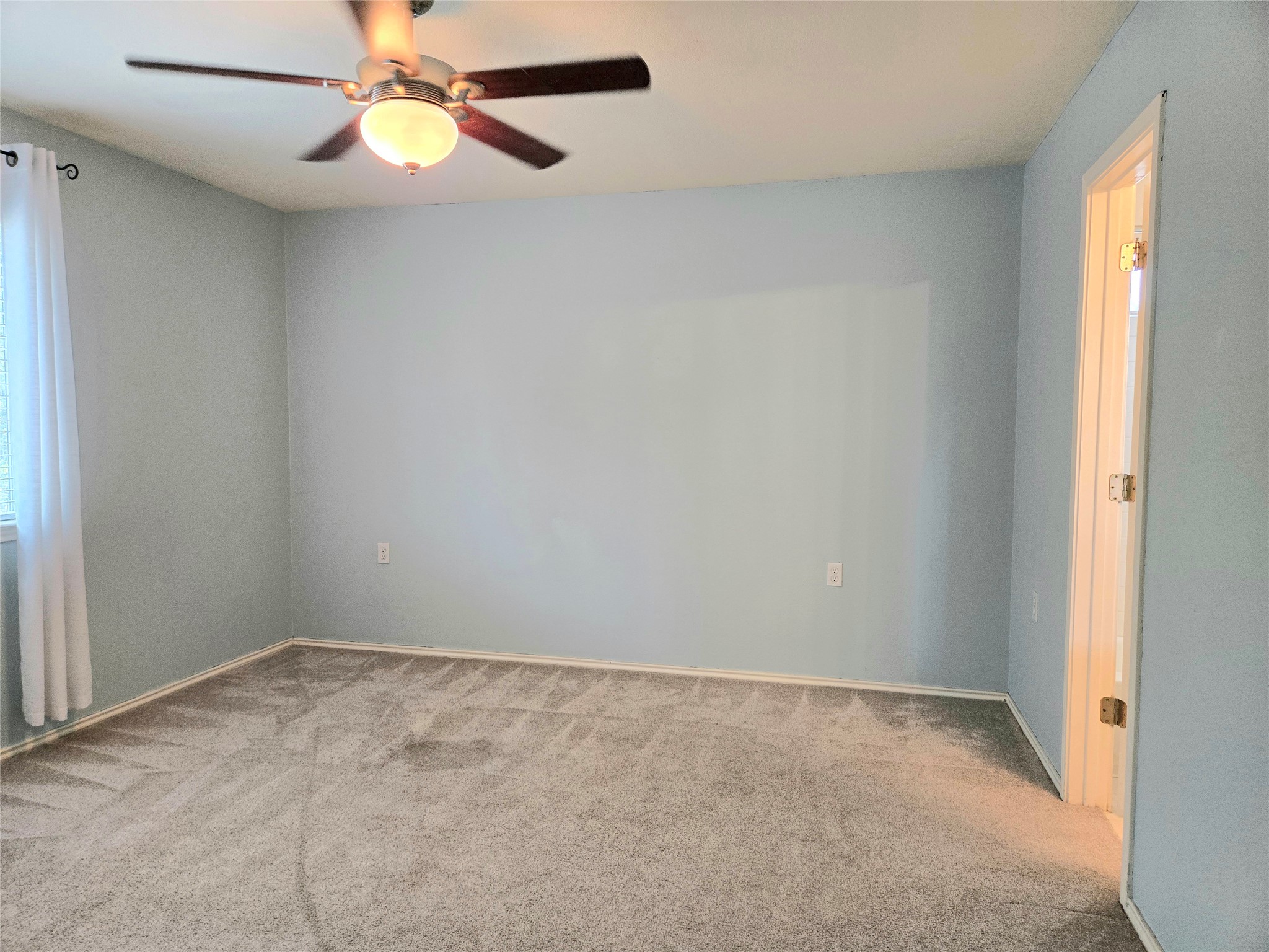 809 Sheraton Avenue Austin, TX 78745 - Photo 13 of 27