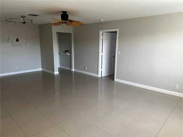 $2,300 | 105 South Riverside Drive, Unit 303, Pompano Beach, FL 33062