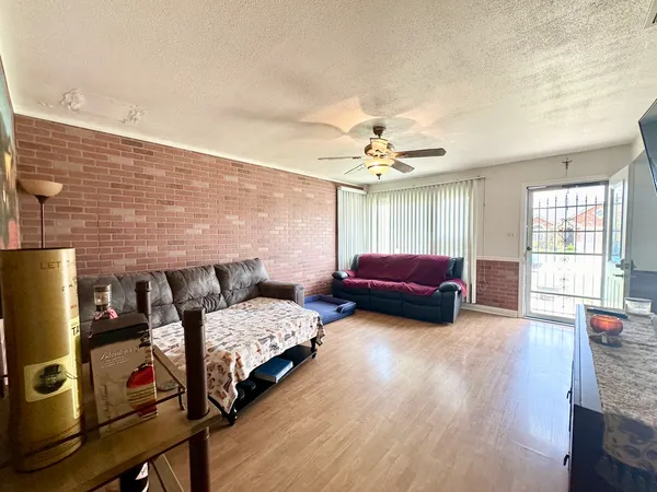 $290,000 | 8404 South 79th Avenue, Justice, IL 60458