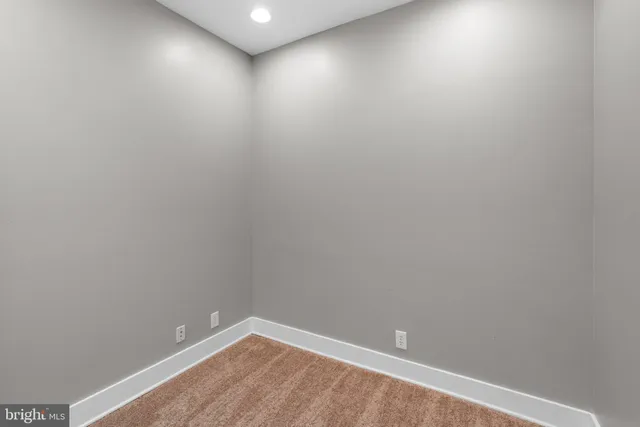 an empty room with closet