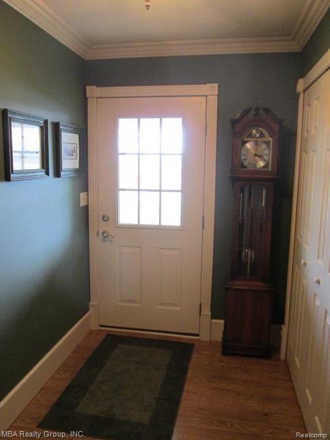 28689 Chatham Road Grosse Ile, MI 48138 - Photo 6 of 41 IMG_6344.jpg