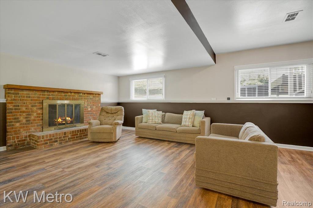 1411 Deerhurst Court Rochester Hills, MI 48307 - Photo 20 of 48