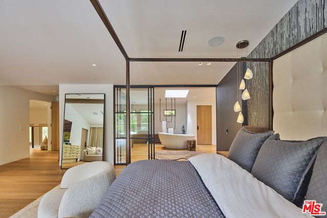 $11,440,000 | 3511 Cross Creek Lane, Malibu, CA 90265