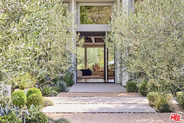 $11,440,000 | 3511 Cross Creek Lane, Malibu, CA 90265