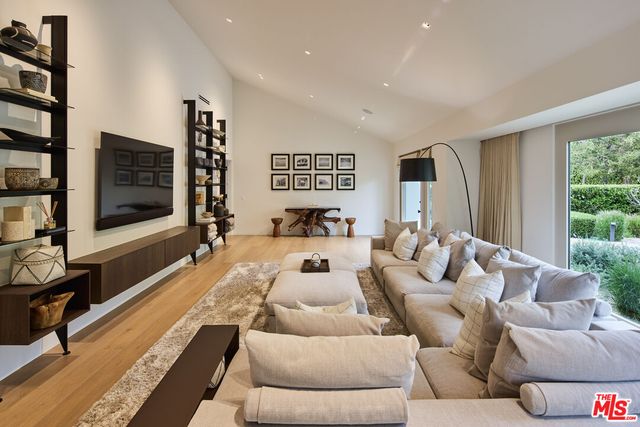 $11,440,000 | 3511 Cross Creek Lane, Malibu, CA 90265