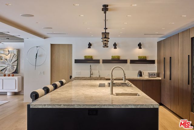 $11,440,000 | 3511 Cross Creek Lane, Malibu, CA 90265