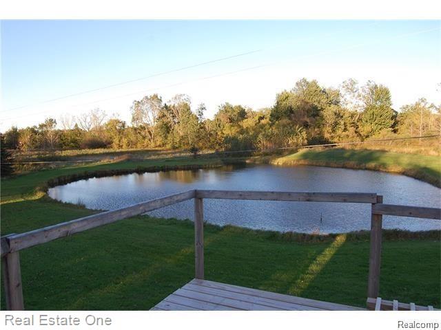 4733 Bentley Lake Road Howell, MI 48843 - Photo 3 of 33