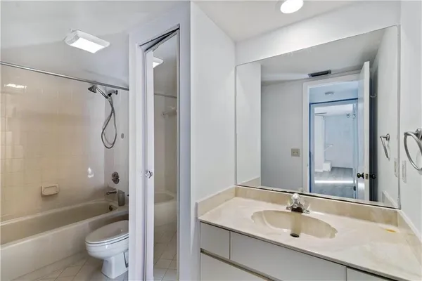 $375,000 | 9951 Northwest 6th Court, Plantation, FL 33324