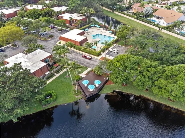 $375,000 | 9951 Northwest 6th Court, Plantation, FL 33324