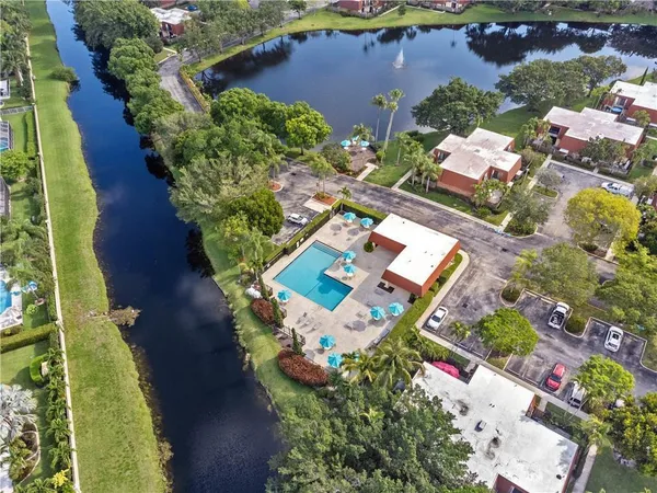 $375,000 | 9951 Northwest 6th Court, Plantation, FL 33324
