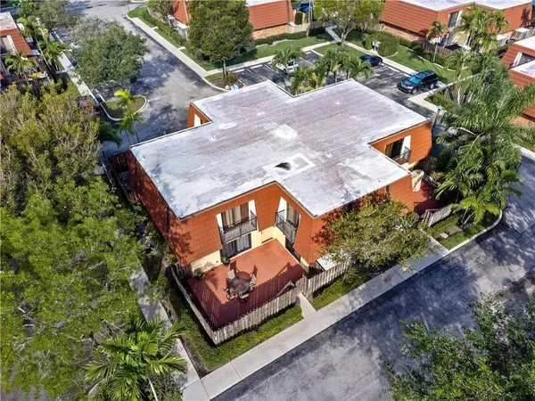 $375,000 | 9951 Northwest 6th Court, Plantation, FL 33324