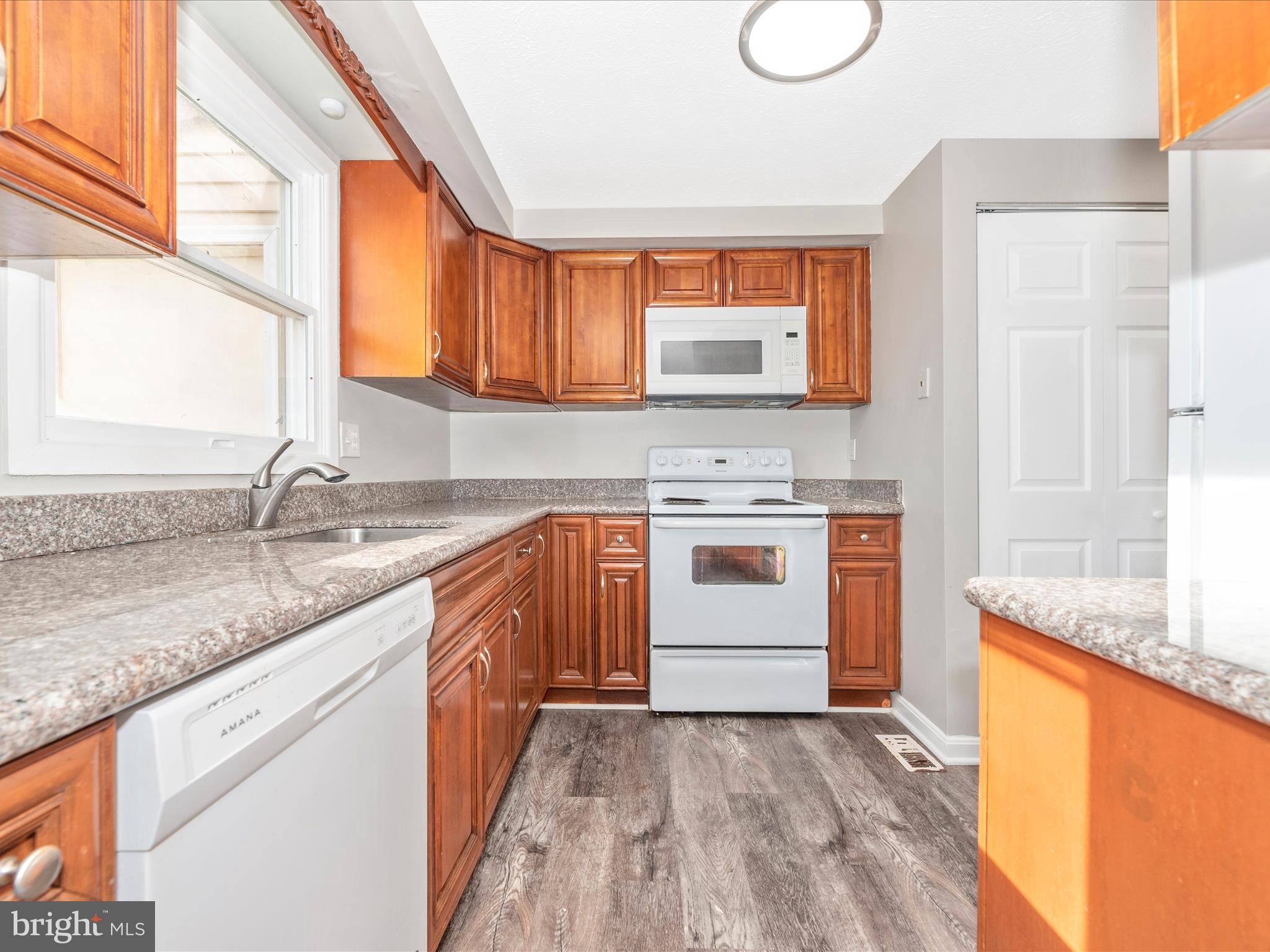 194 Stonegate Drive Frederick, MD 21702 - Photo 11 of 36 Kitchen