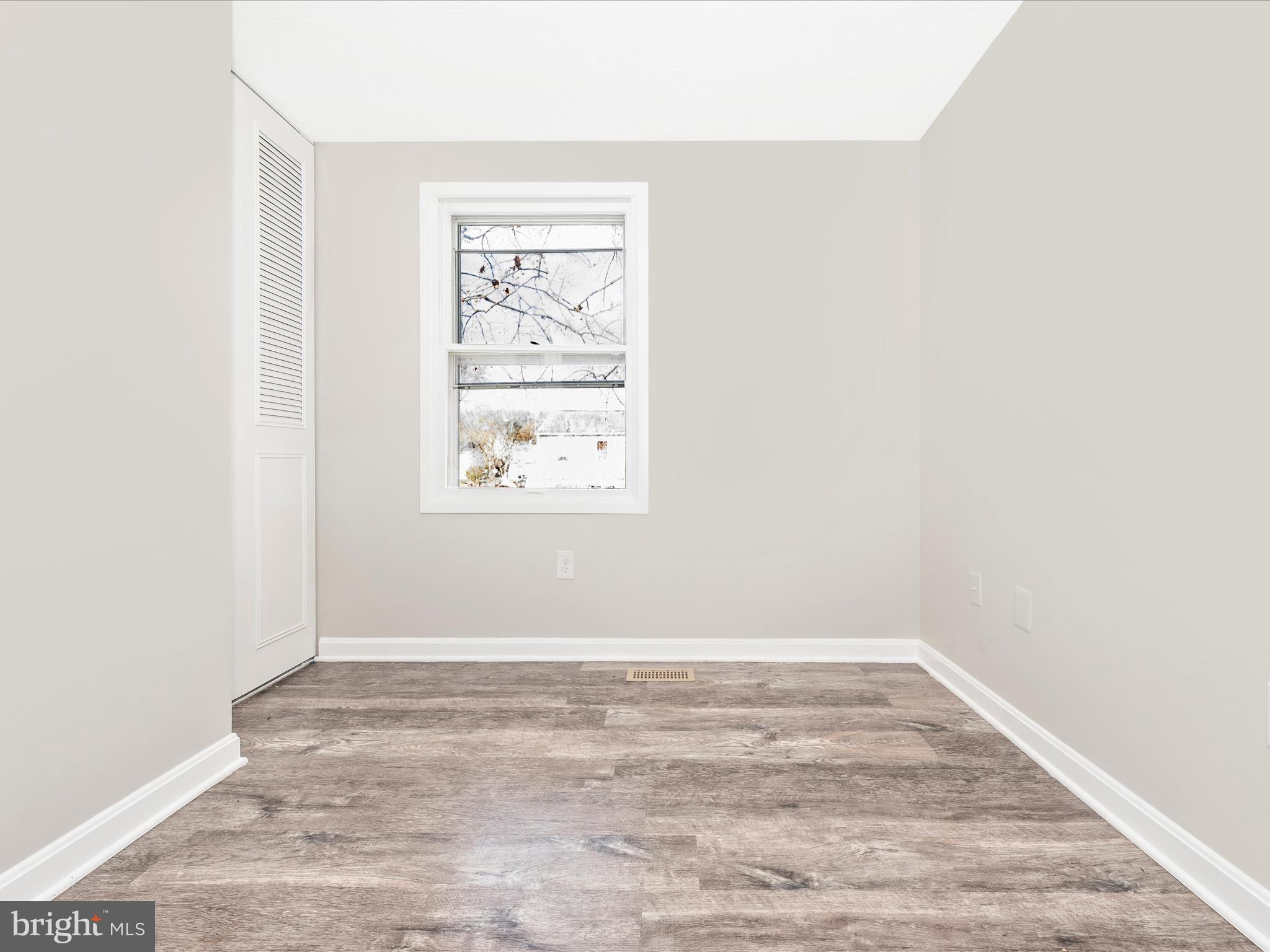 194 Stonegate Drive Frederick, MD 21702 - Photo 24 of 36 Bedroom 3