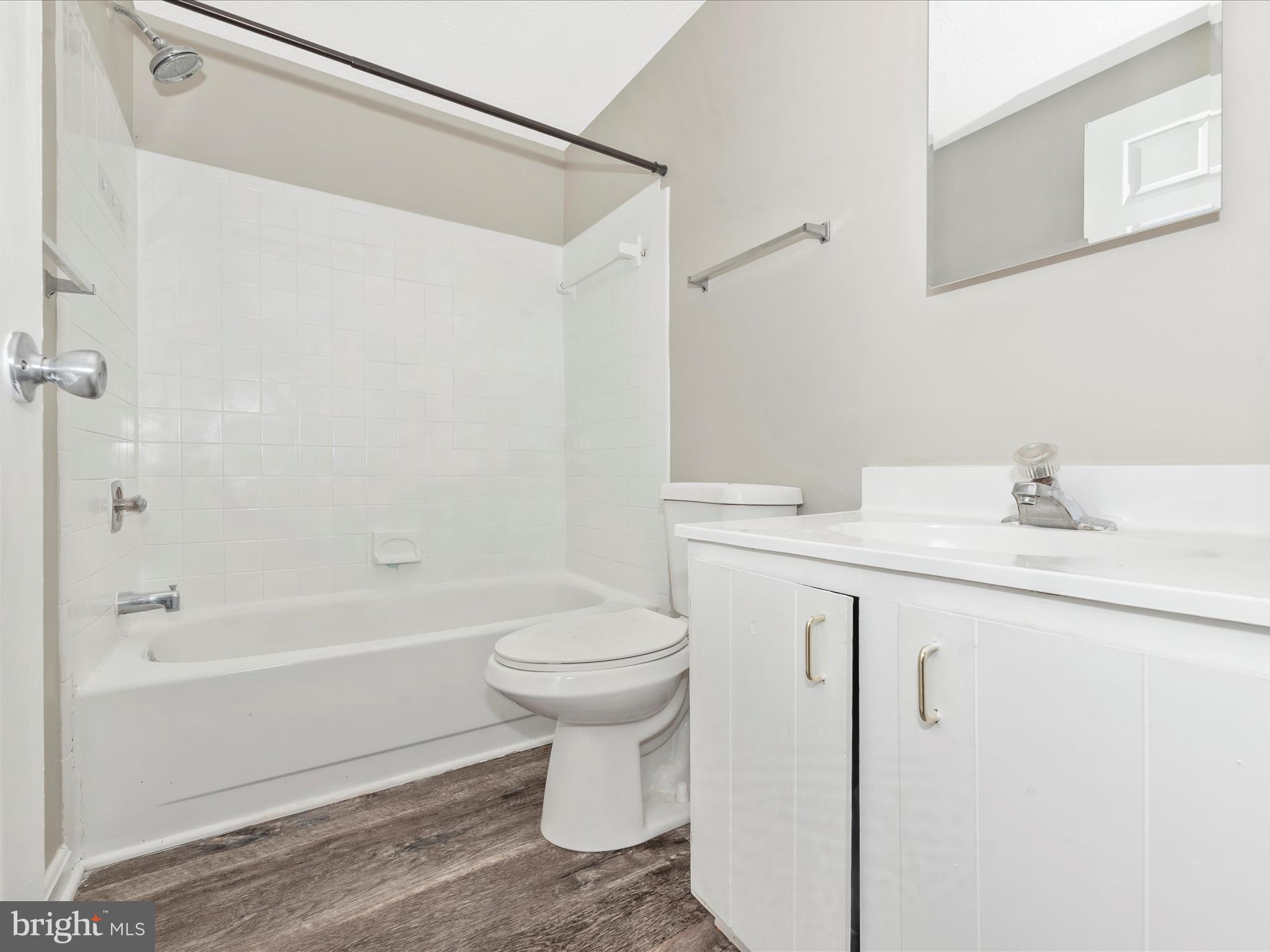 194 Stonegate Drive Frederick, MD 21702 - Photo 27 of 36 Hall Bathroom