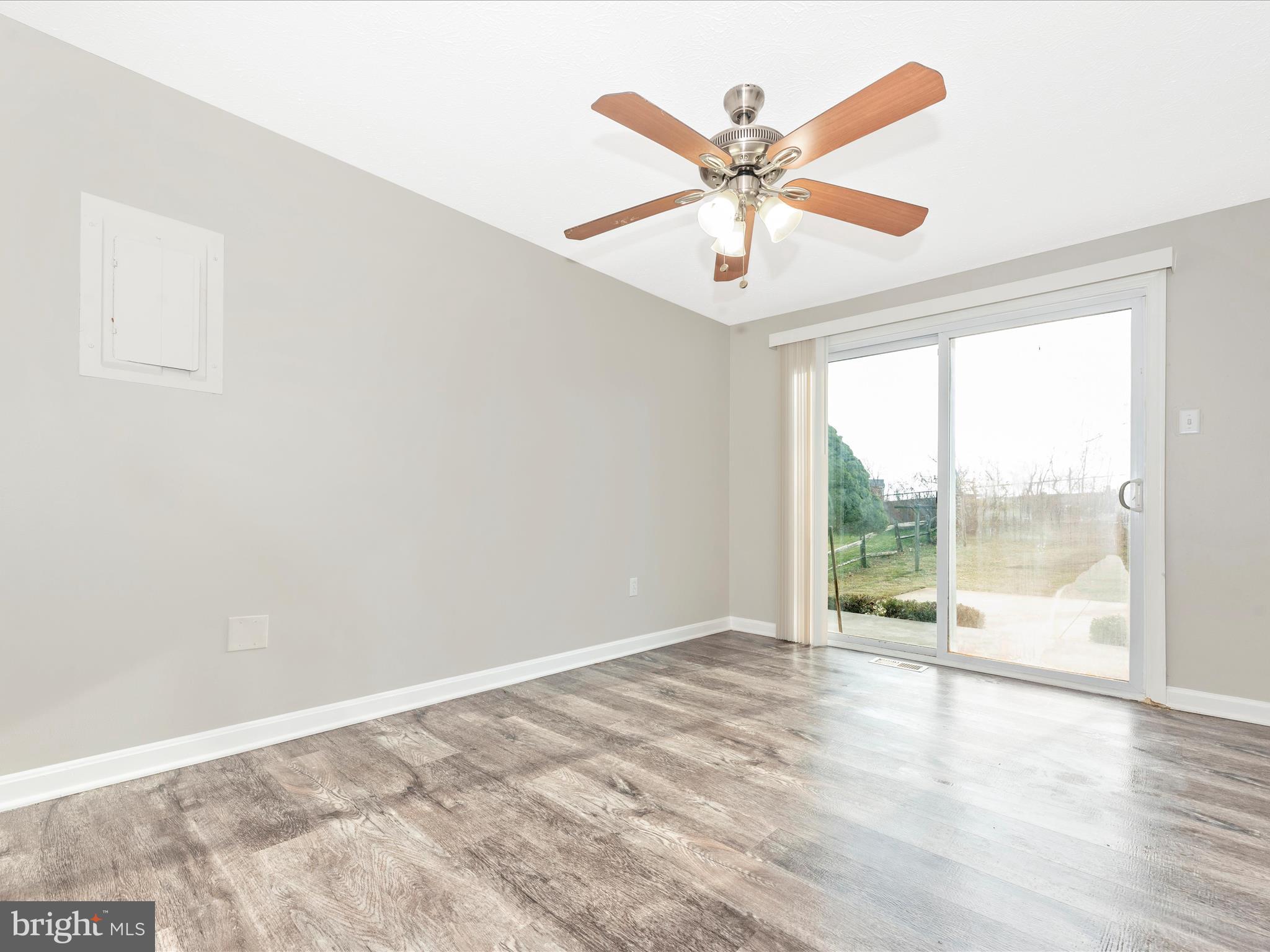 194 Stonegate Drive Frederick, MD 21702 - Photo 8 of 36 Dining Room