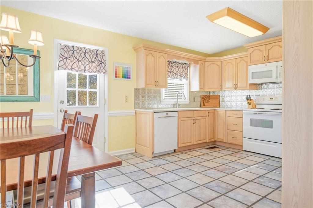 1008 Kingstree Ridge Drive Winston-Salem, NC 27127 - Photo 13 of 50