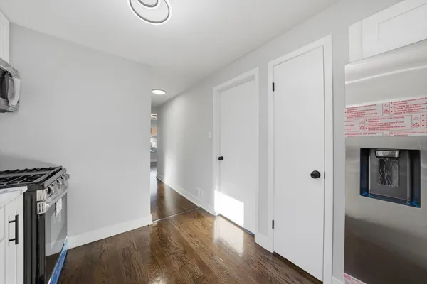 $389,900 | 2811 West 82nd Street, Chicago, IL 60652