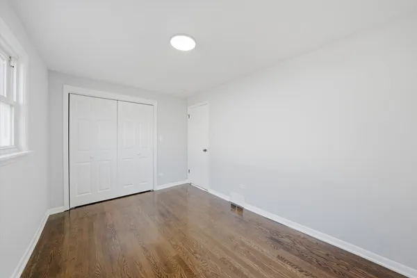 $389,900 | 2811 West 82nd Street, Chicago, IL 60652