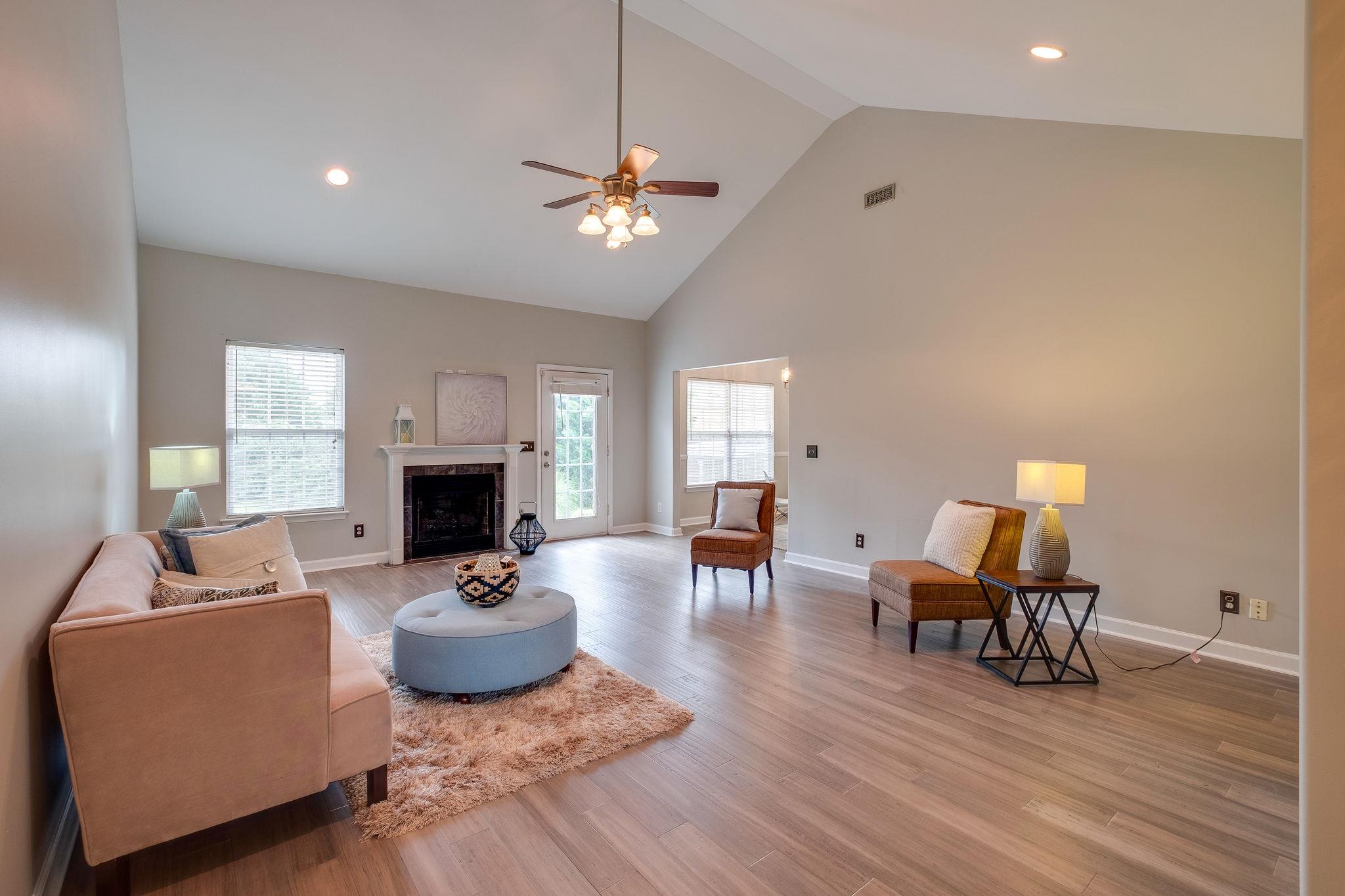 UPDATED & ON TREND Grey Paint in much of Home