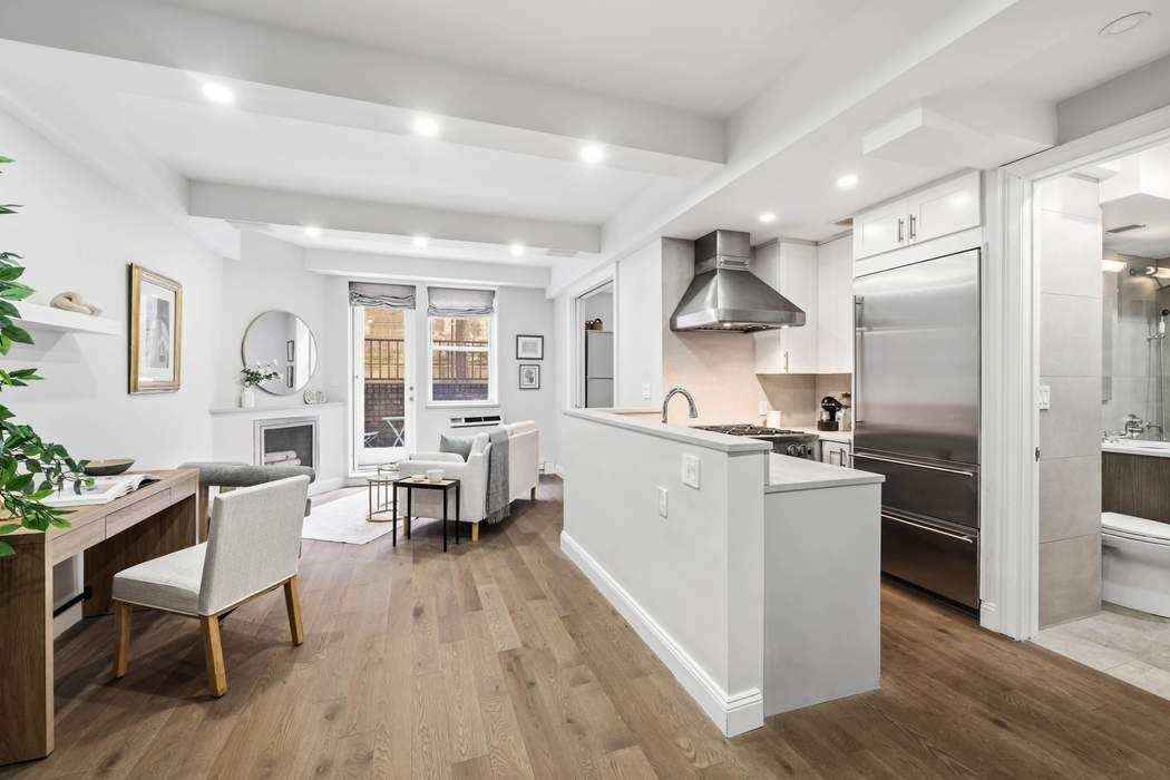 64 East 94th Street, Unit 1G Manhattan, NY 10128 - Photo 2 of 15