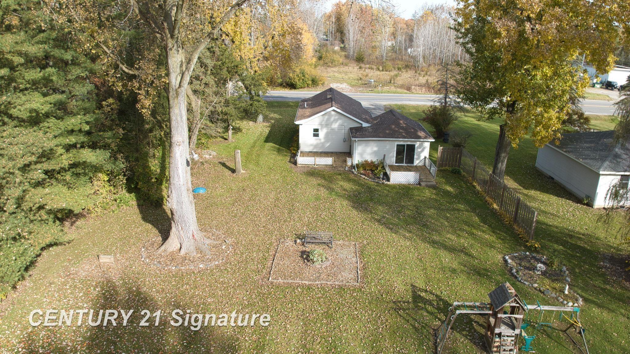 7035 Coldwater Road Flushing, MI 48433 - Photo 29 of 35 50159357-461e71e4-23c8-4340-a9b6-a809133de299.JPG