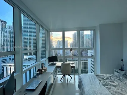 $5,400 | 951 Brickell Avenue, Unit 2011, Miami, FL 33131