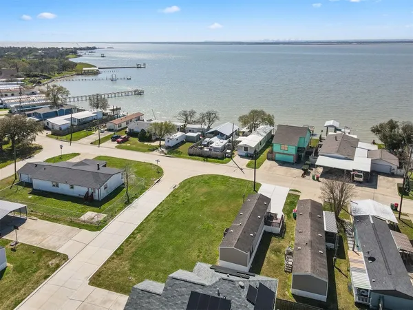 $650 | 3035 Bay Oaks Harbor Drive, Baytown, TX 77523