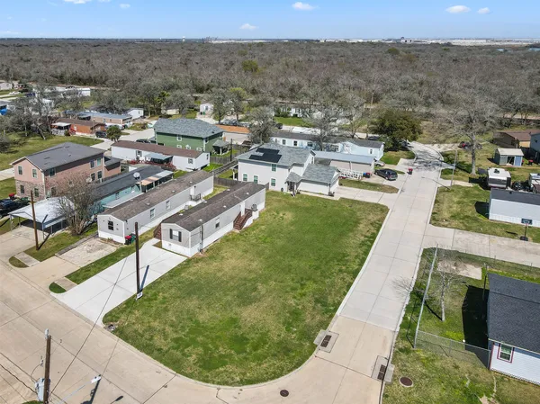 $650 | 3035 Bay Oaks Harbor Drive, Baytown, TX 77523