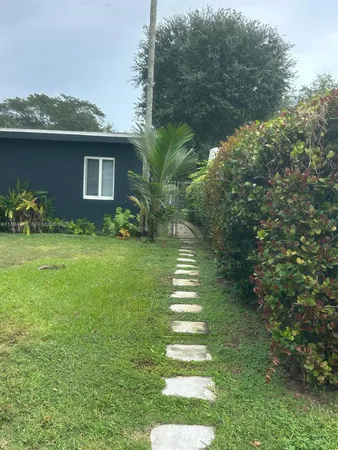 $1,450 | South Miami, South Miami, FL 33143