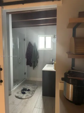 $1,450 | South Miami, South Miami, FL 33143