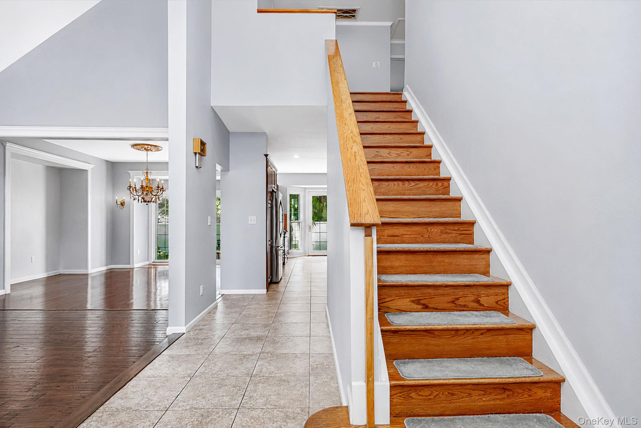 101 Raspberry Court Melville, NY 11747 - Photo 7 of 44