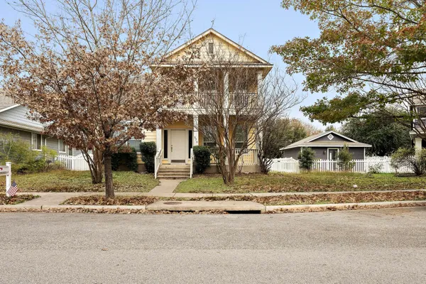 $1,975 | 570 Hogan, Kyle, TX 78640