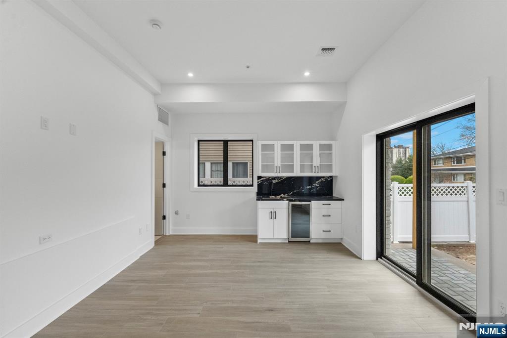 2026 Marguerite Street, Unit RIGHT Fort Lee, NJ 07024 - Photo 28 of 30