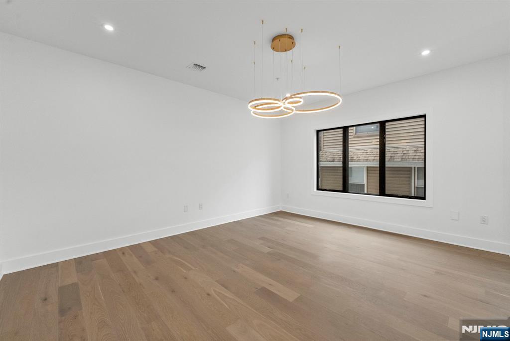 2026 Marguerite Street, Unit RIGHT Fort Lee, NJ 07024 - Photo 6 of 30