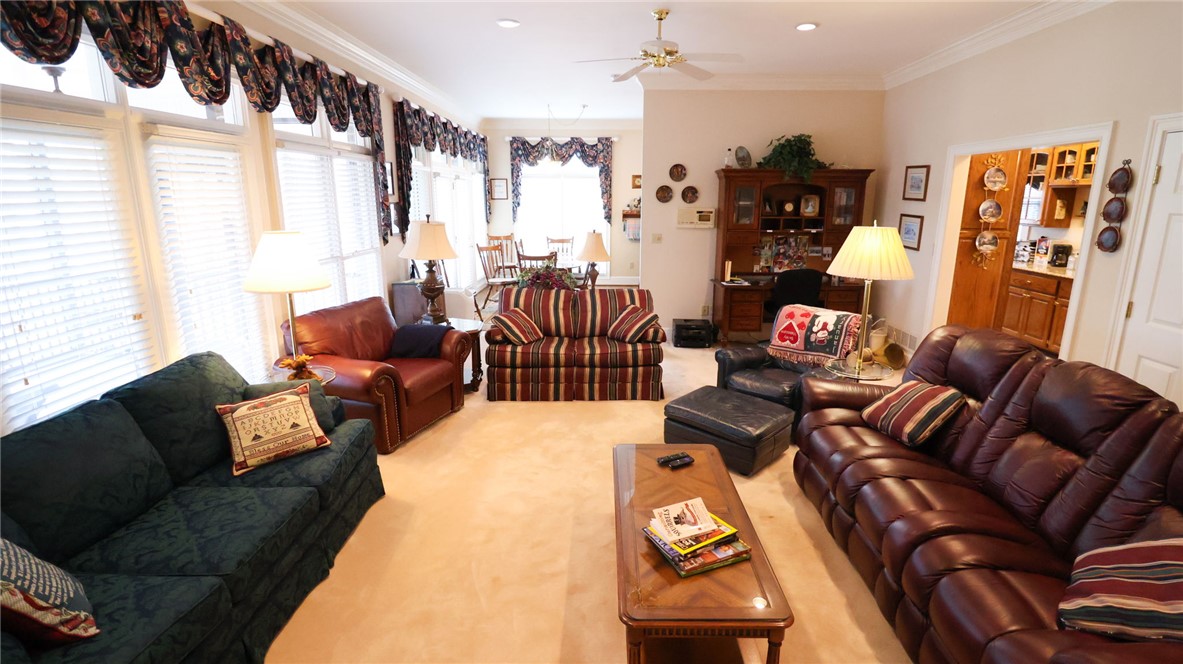 1410 Hunters Trail Anderson, SC 29625 - Photo 4 of 43