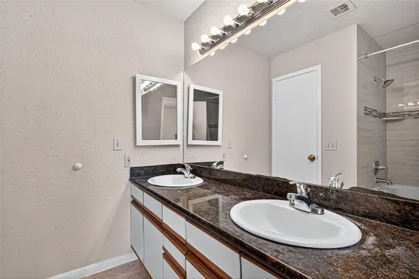 $1,800 | 2910 Grants Lake Boulevard, Unit 1702, Sugar Land, TX 77479