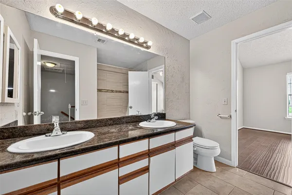 $1,800 | 2910 Grants Lake Boulevard, Unit 1702, Sugar Land, TX 77479