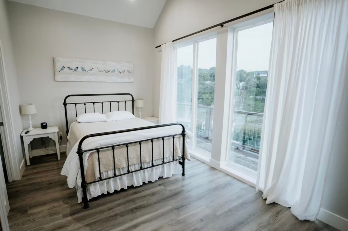 16323 Lake Loop Austin, TX 78734 - Photo 10 of 30