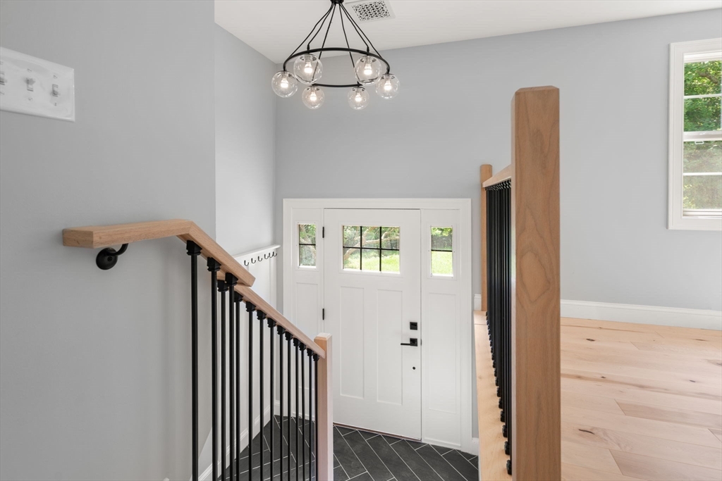 456 Parsonage Street Marshfield, MA 02050 - Photo 3 of 41