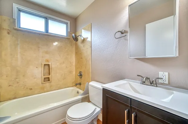 $1,098,000 | 820 Linda Mar Boulevard, Pacifica, CA 94044