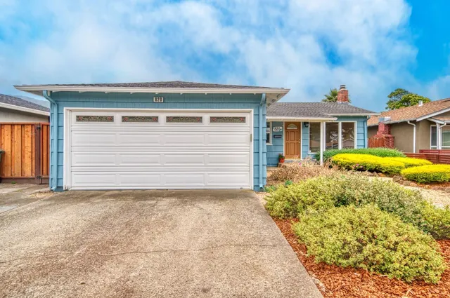 $1,098,000 | 820 Linda Mar Boulevard, Pacifica, CA 94044