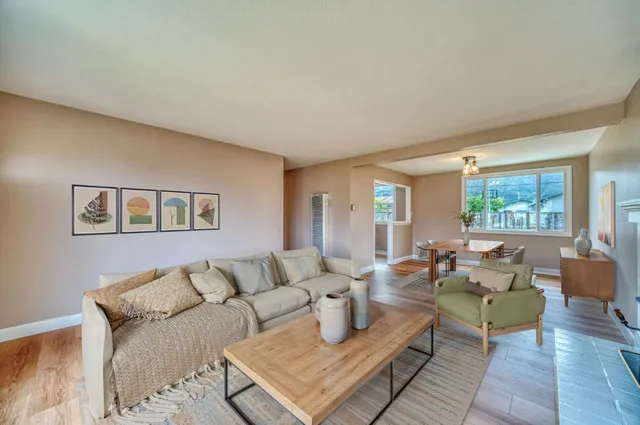 $1,098,000 | 820 Linda Mar Boulevard, Pacifica, CA 94044